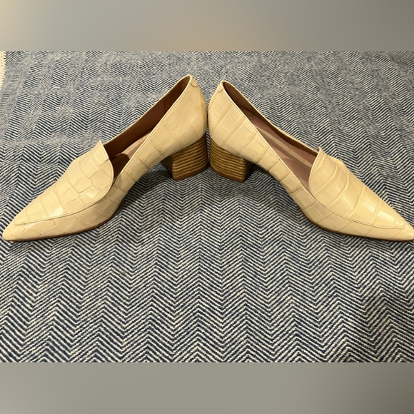 Schutz almond/beige leather block heels size 8 US - Picture 8 of 9